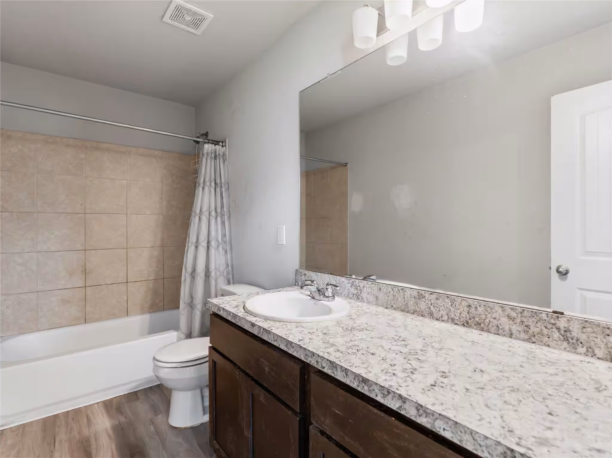 Photo 4 of 1509 Avenue A, Bay City, TX