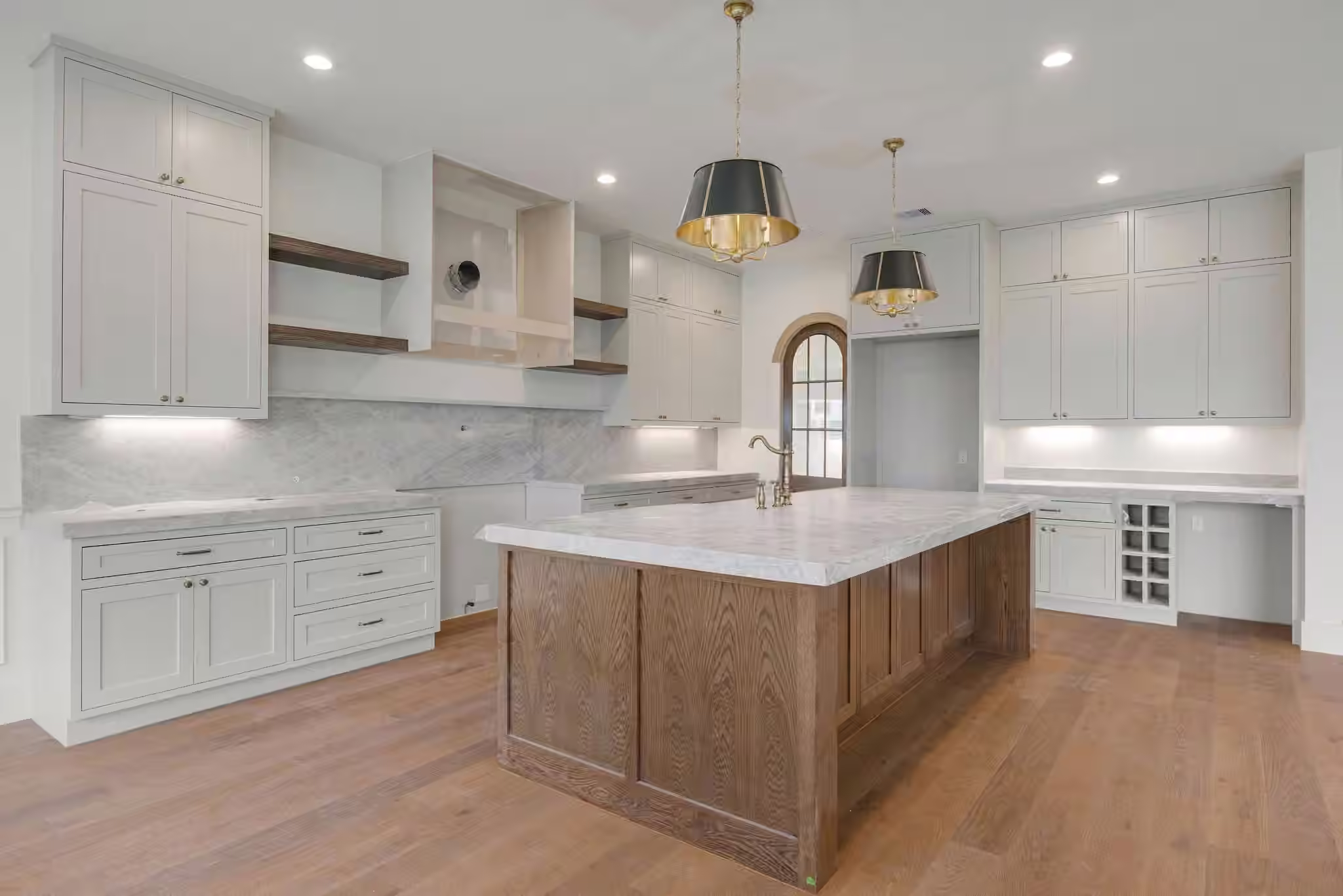 Photo of 1726 Saxon Drive, Houston, TX