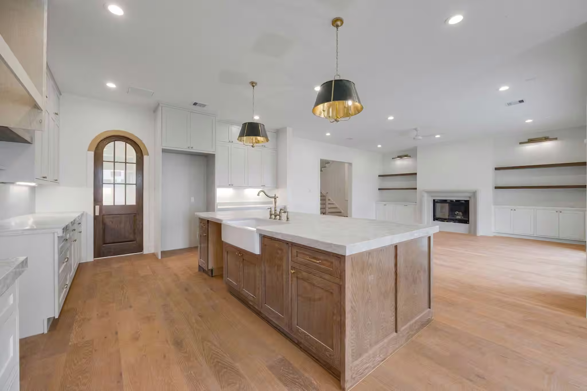 Photo 7 of 1726 Saxon Drive, Houston, TX