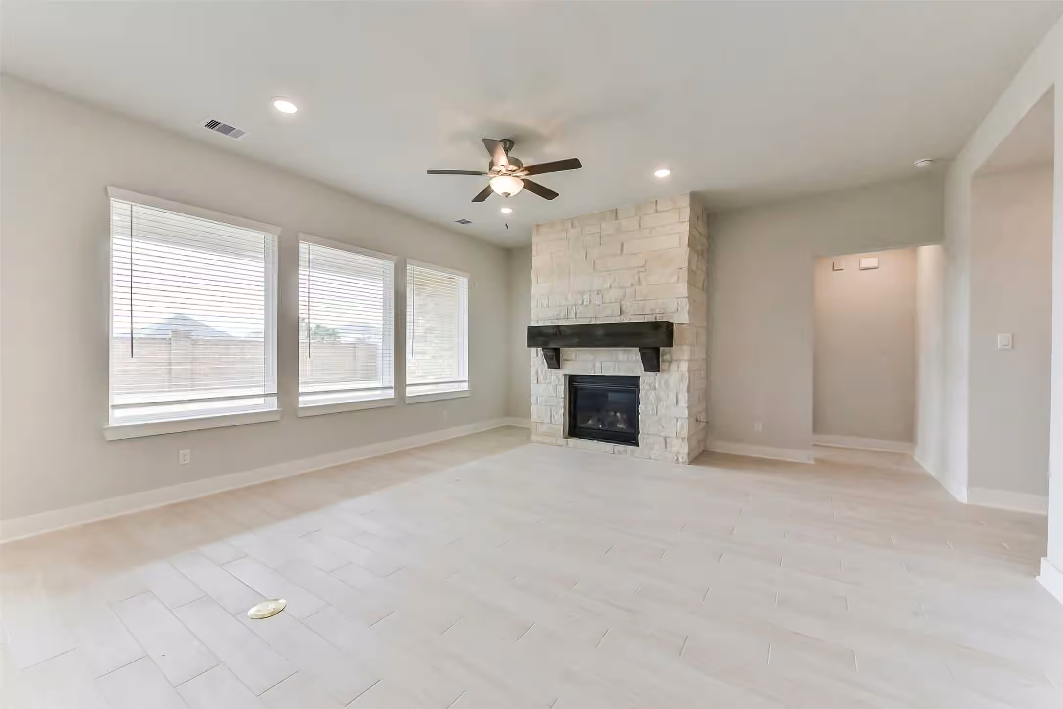 Photo 5 of 3113 Hidden Mist Drive, Texas City, TX