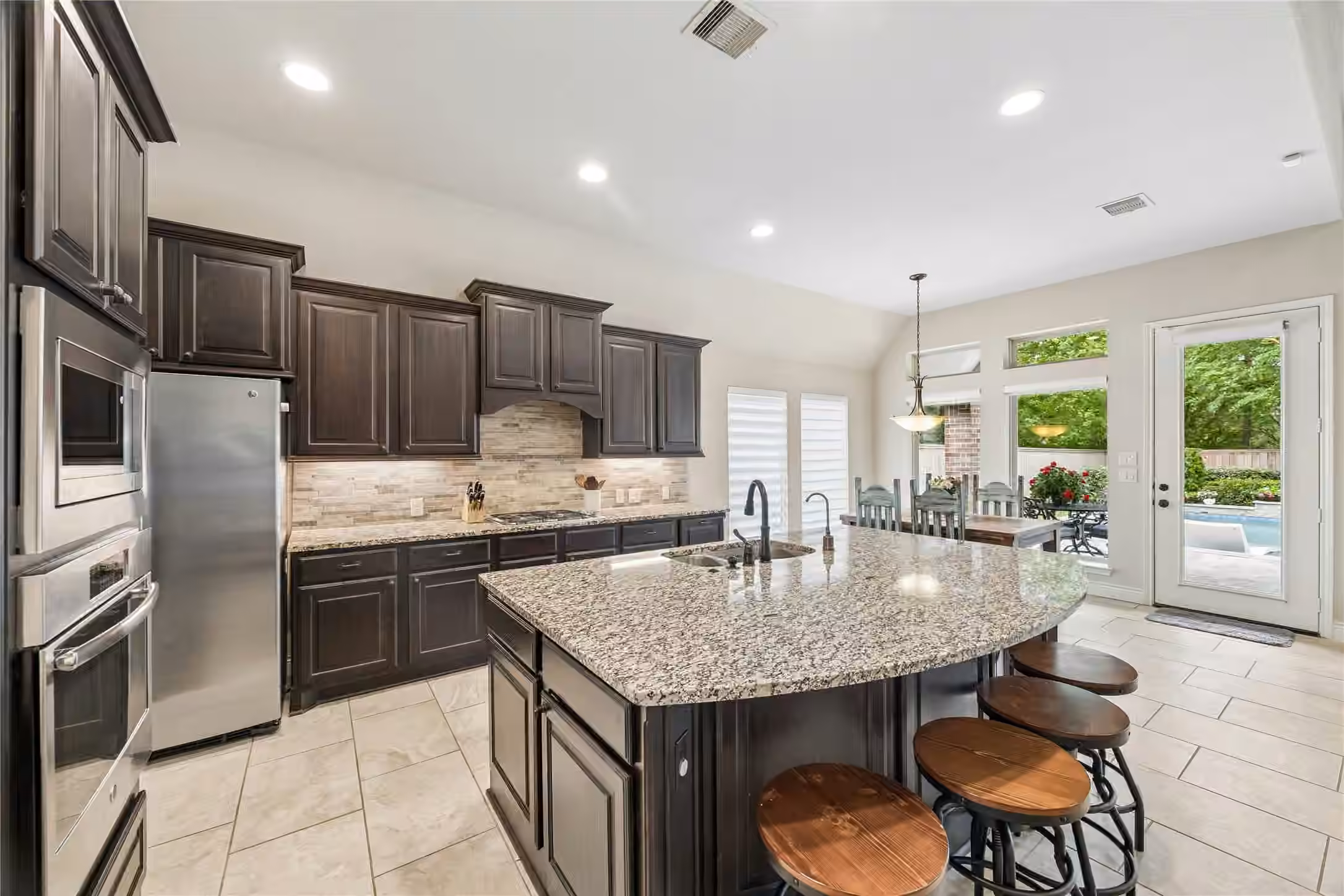 Photo 7 of 116 Wade Pointe Drive, Montgomery, TX