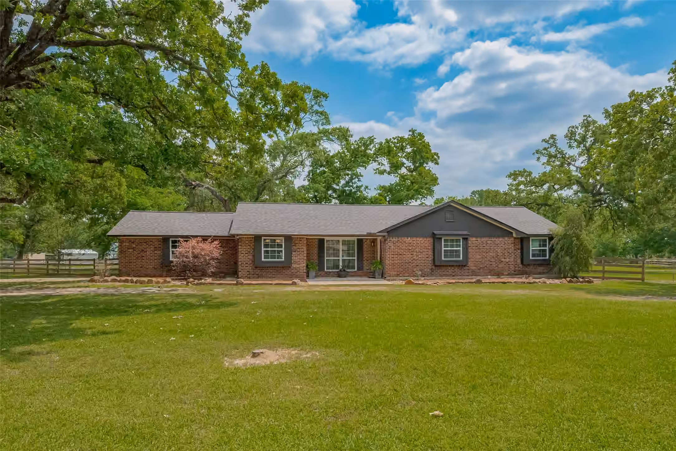 Photo of 8 Riverwood Lane, Hempstead, TX
