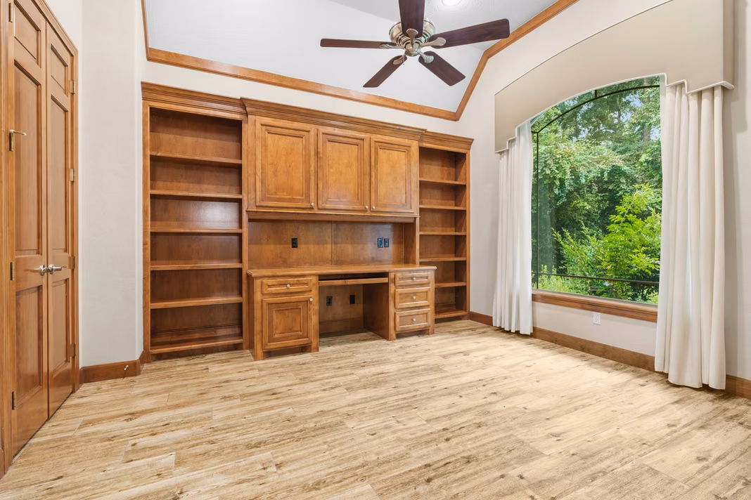 Photo 6 of 10307 Autumn Run Lane, Conroe, TX