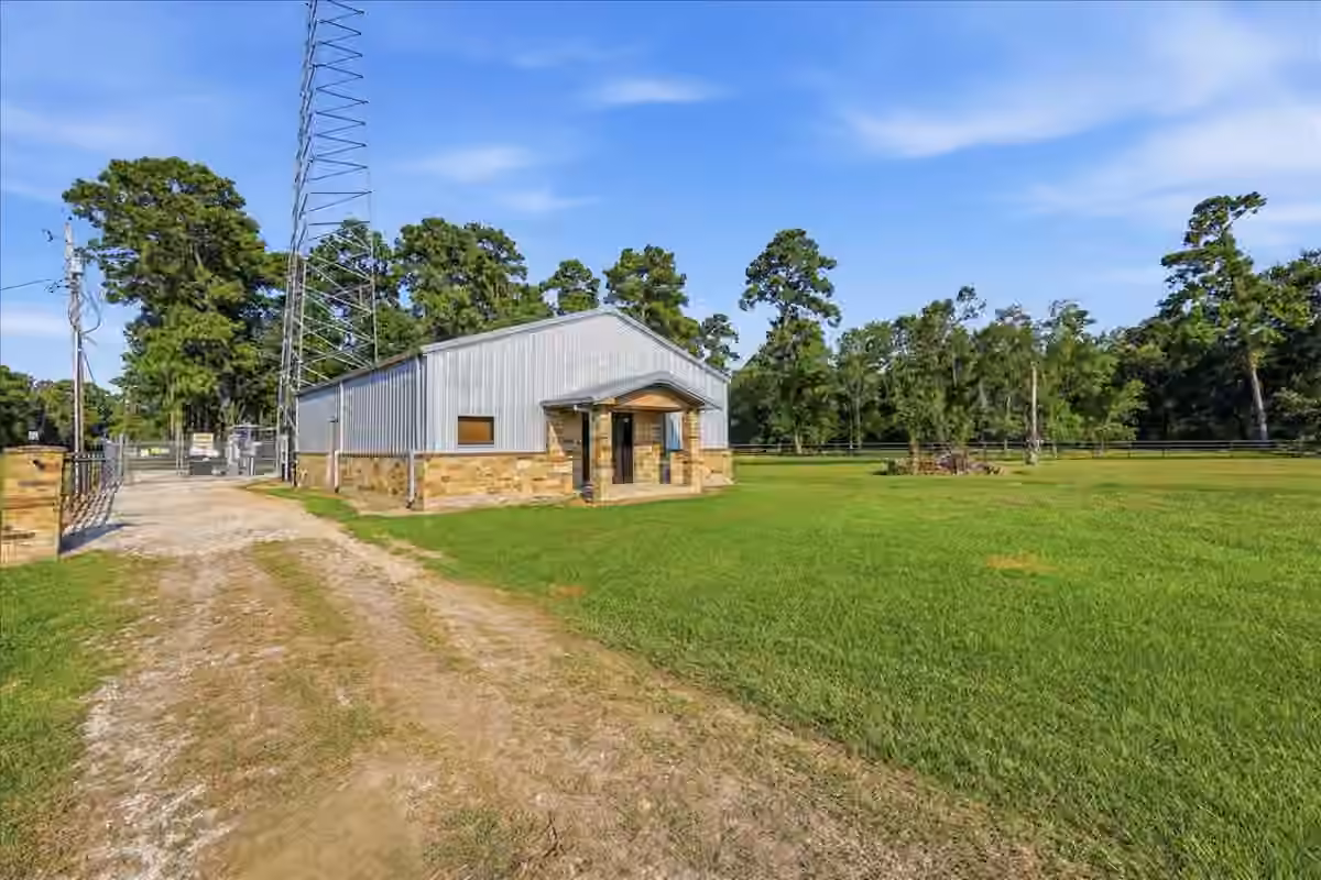 Photo 2 of 3438 Fm 563, Anahuac, TX