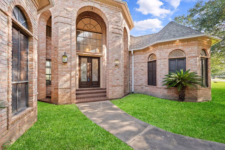 Photo 3 of 5107 Waterbeck Street, Fulshear, TX