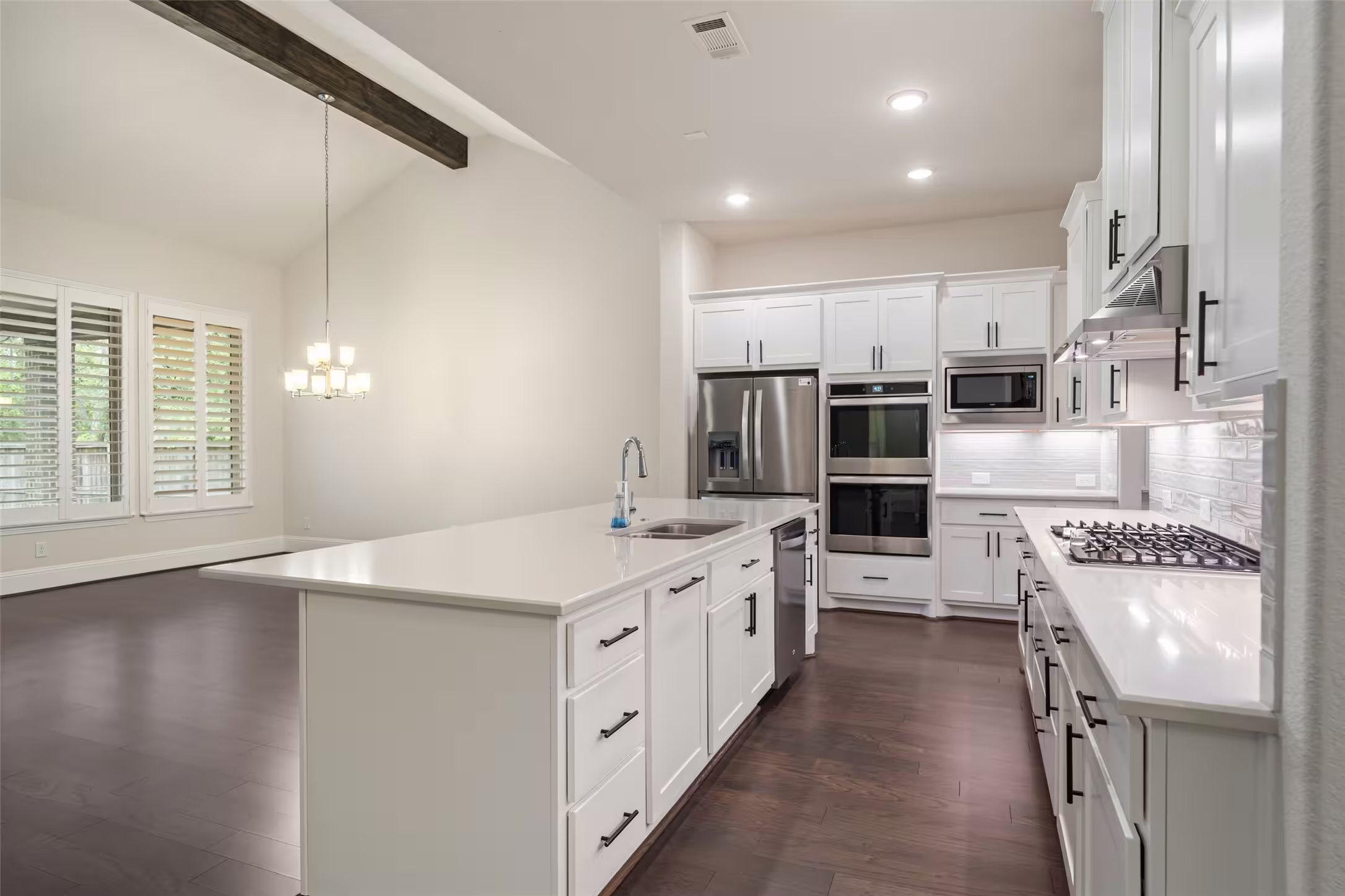 Photo 5 of 204 Bee Balm Court, Conroe, TX