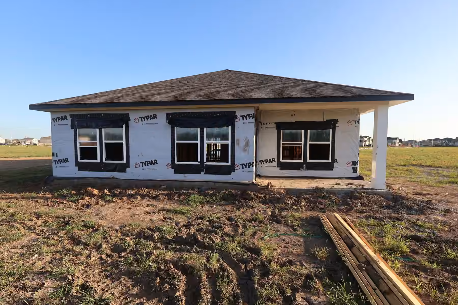 Photo 4 of 2903 Silver Forest Street, Angleton, TX