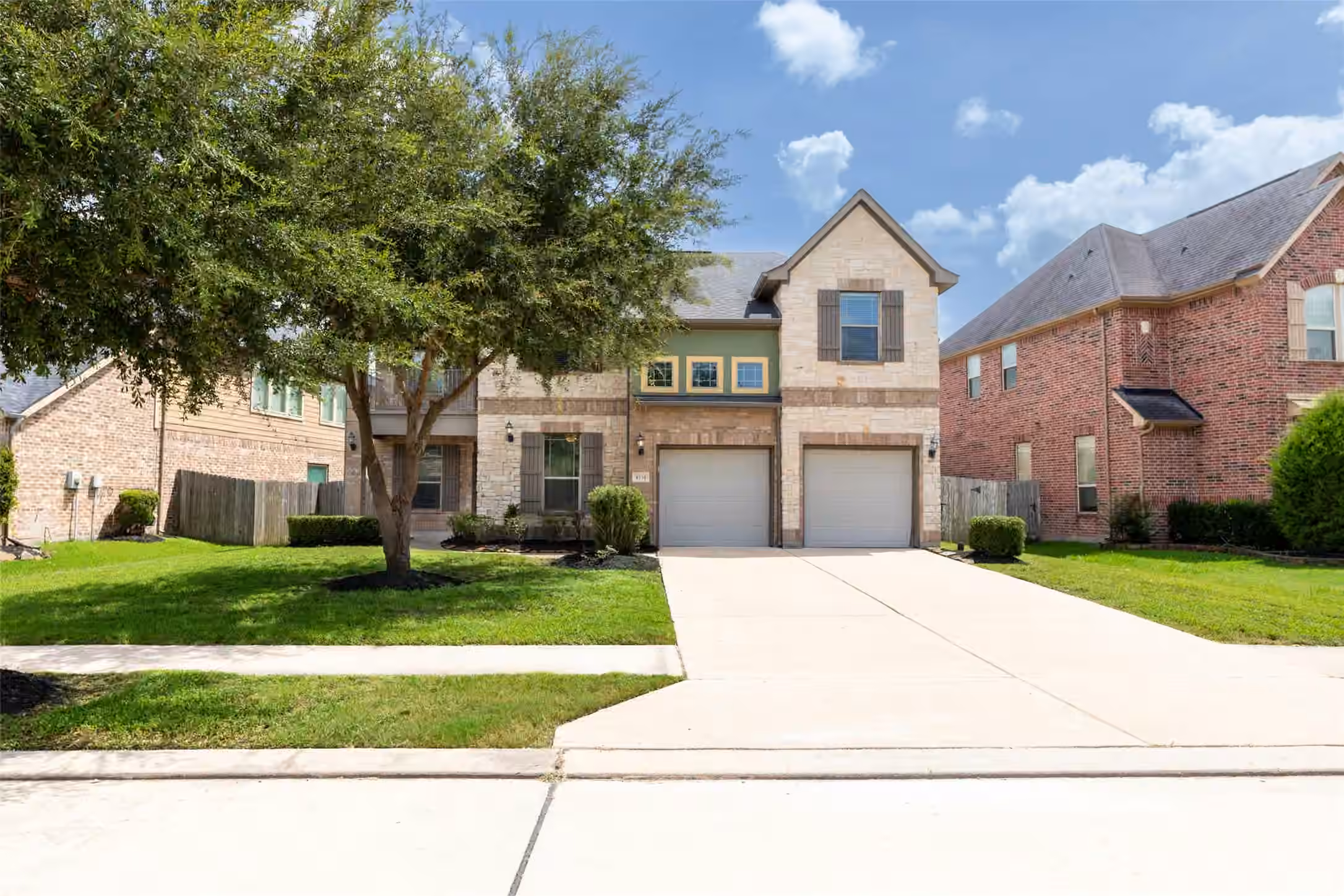 Photo 3 of 4534 Montcliff Bend Lane, Sugar Land, TX