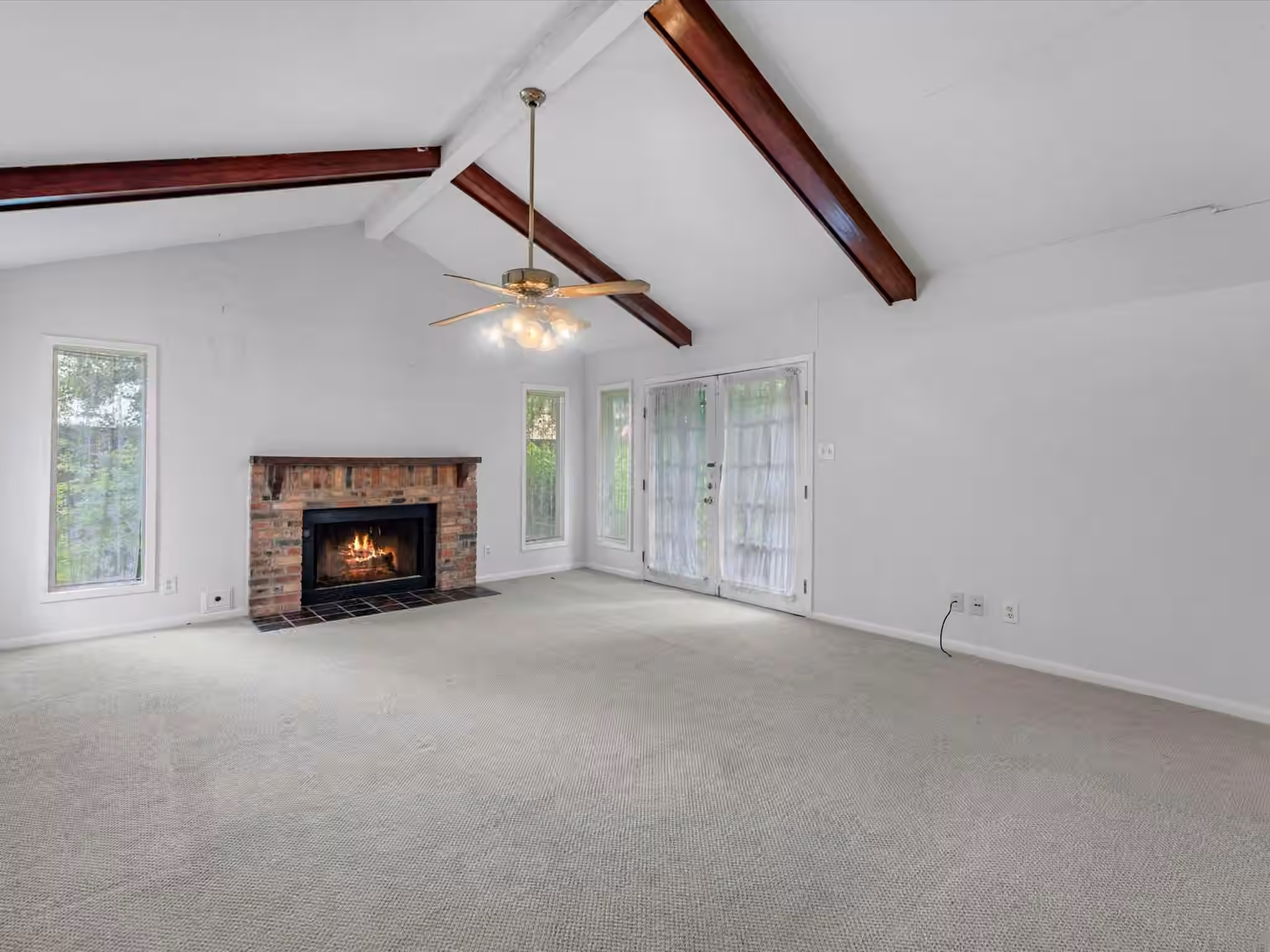 Photo 5 of 4910 Yarwell Drive, Houston, TX