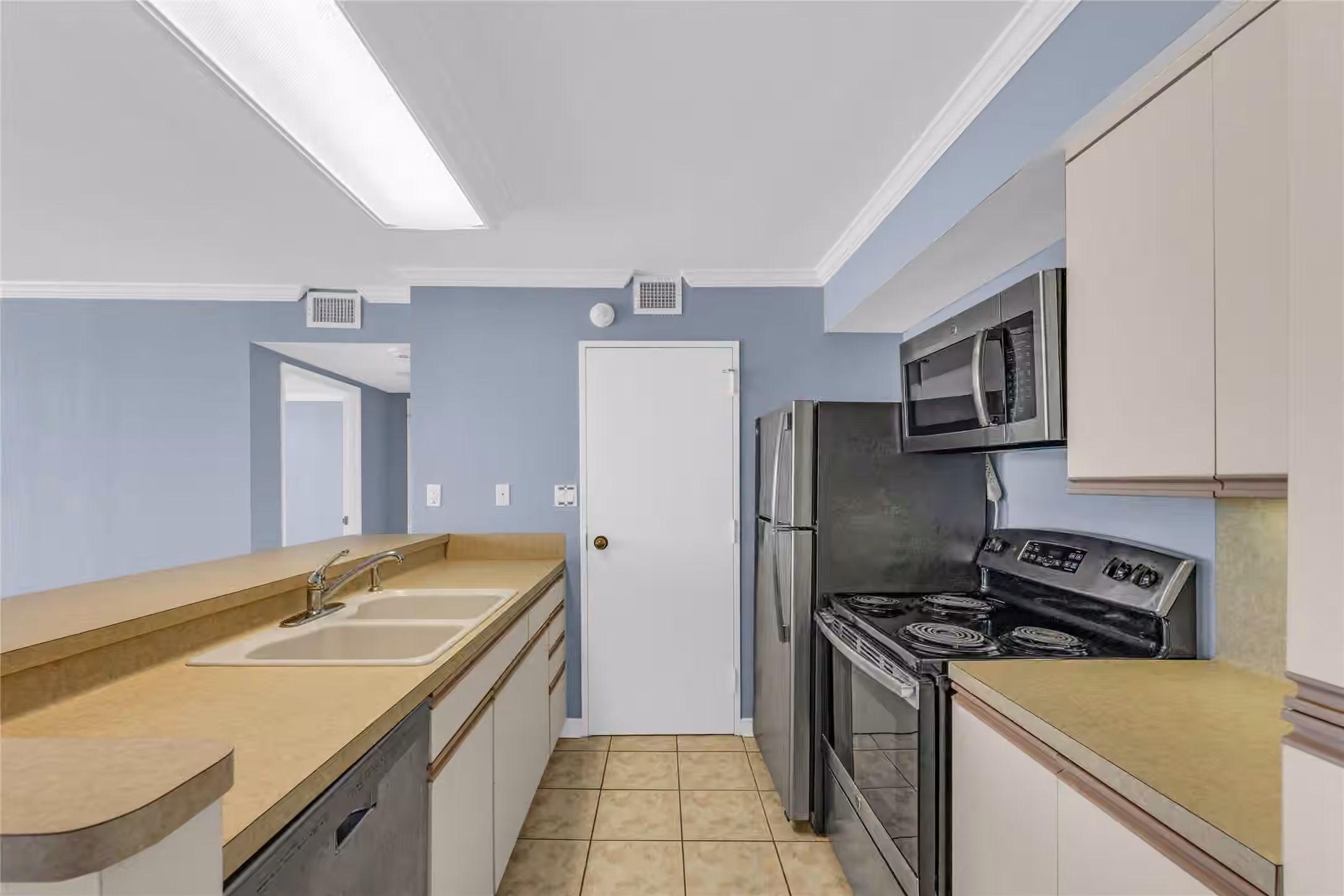 Photo 6 of 5220 Seawall Boulevard 1034, Galveston, TX