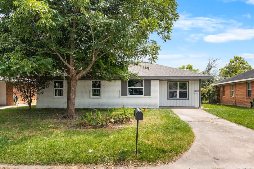 Photo of 3048 Briarwick Lane, Houston, TX