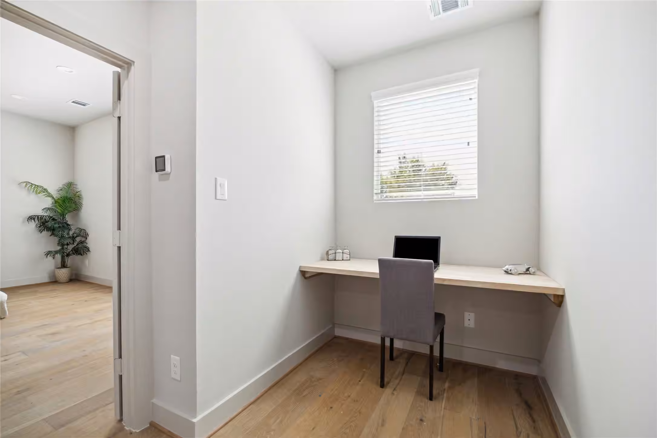 Photo 7 of 5221 Hillman Street A, Houston, TX