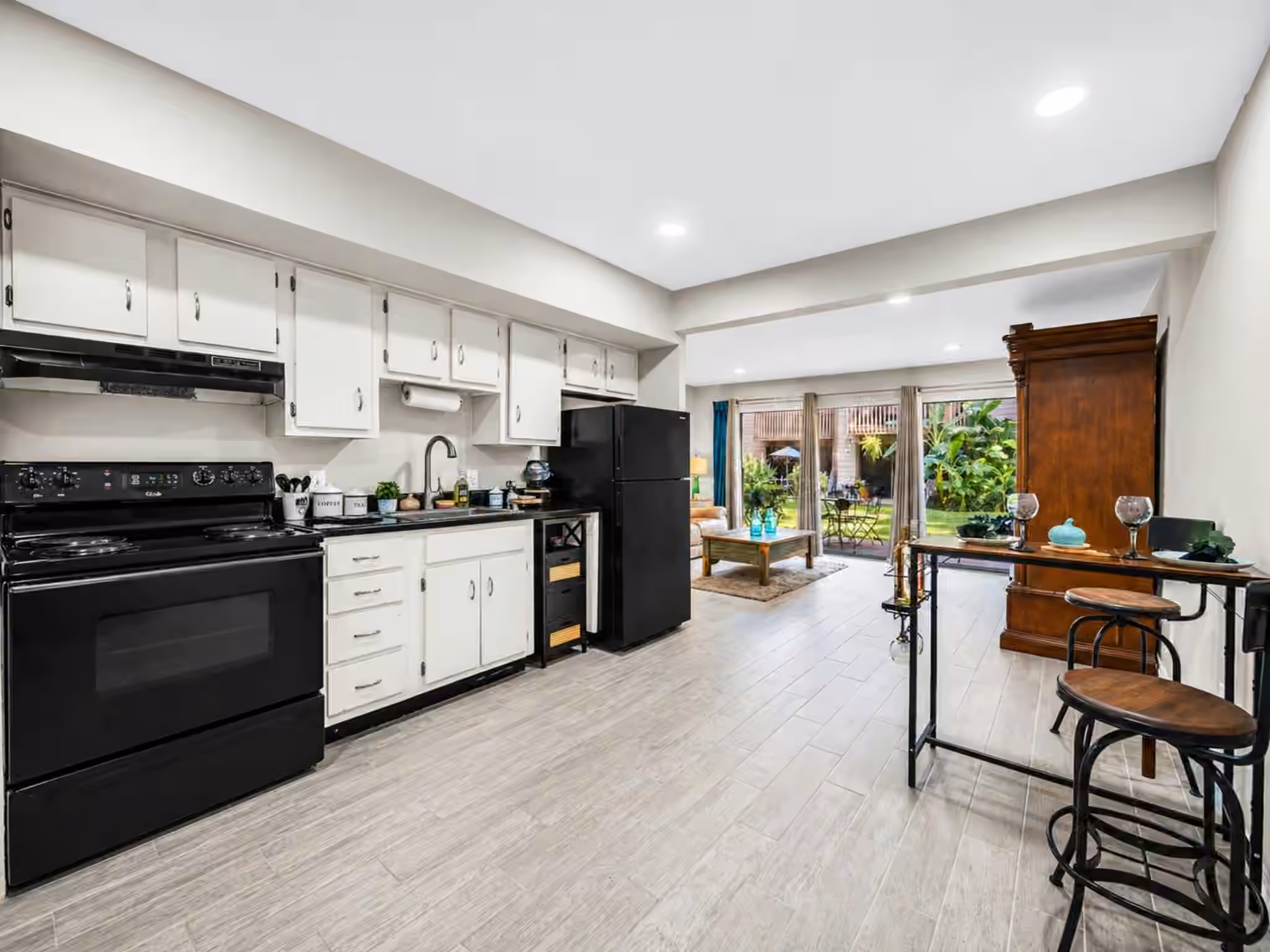 Photo 4 of 12900 Walden Road 505, Montgomery, TX
