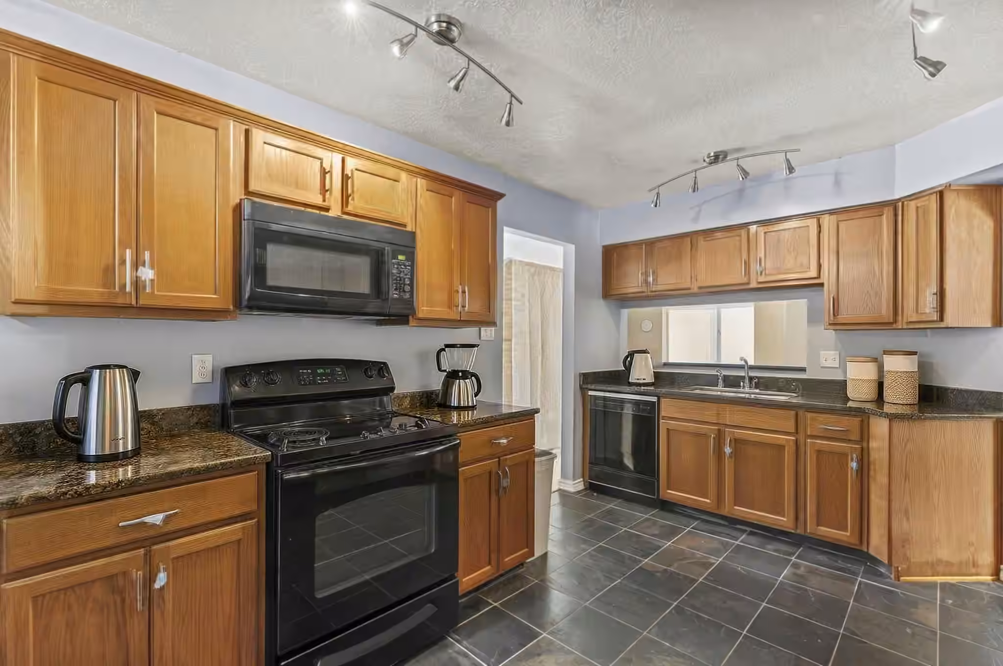 Photo 7 of 4918 Bridgemont Lane, Spring, TX