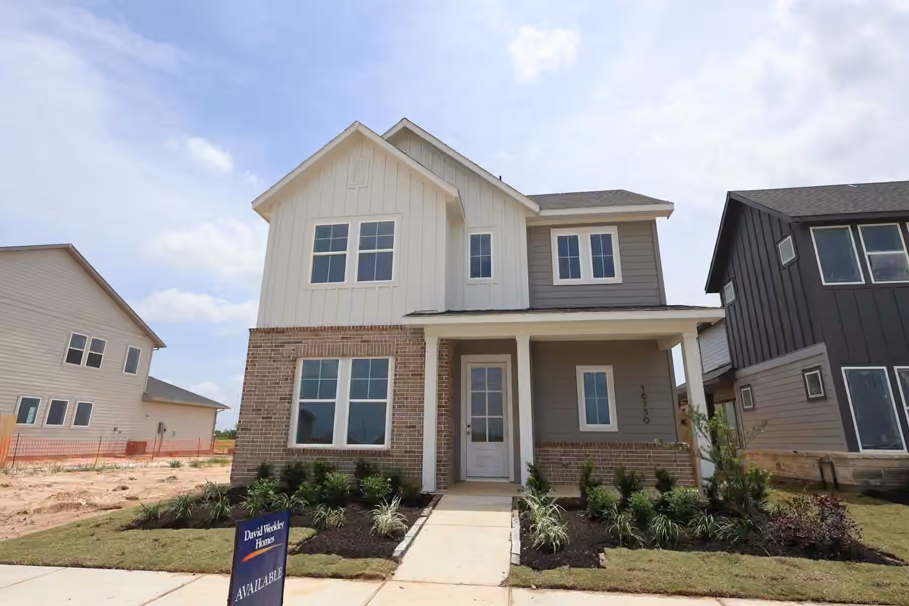 Photo 2 of 16750 Vibrant Avenue, Hockley, TX