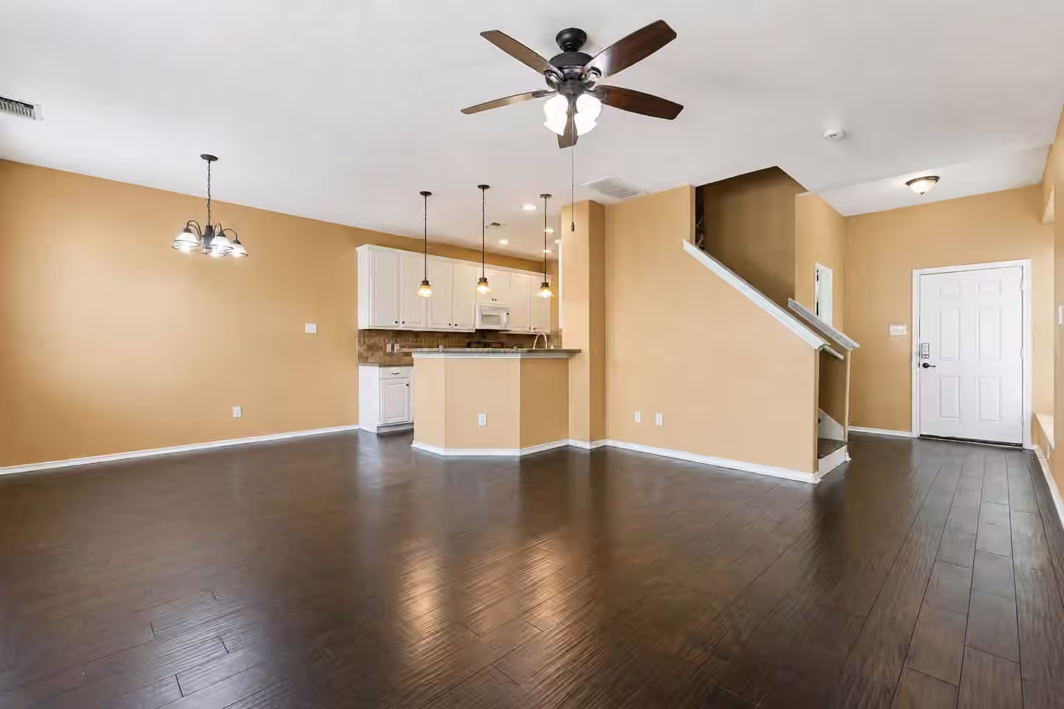 Photo 4 of 17519 Bering Bridge Lane, Humble, TX
