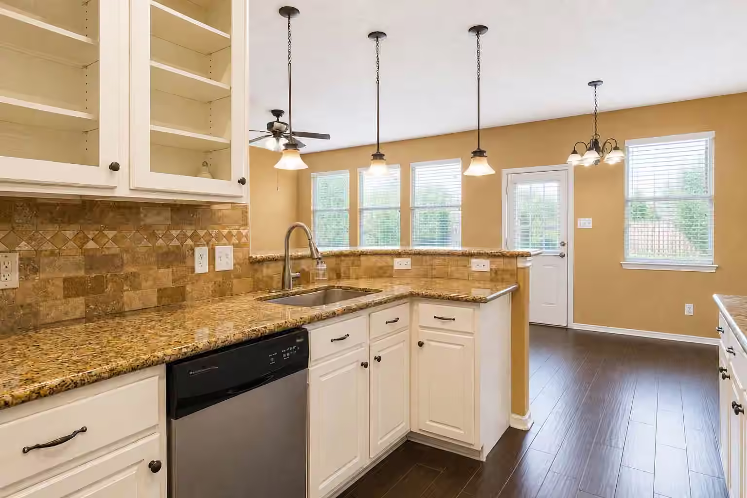 Photo 7 of 17519 Bering Bridge Lane, Humble, TX