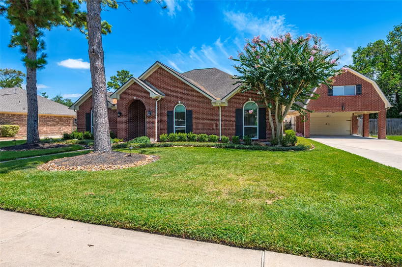 Photo 5 of 803 Hackberry Lane, Friendswood, TX