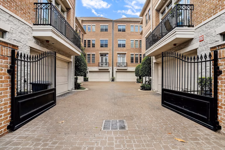Photo of 3928 W Main Street, Houston, TX