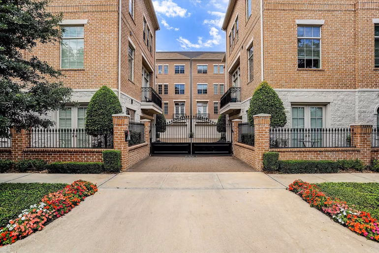 Photo 2 of 3928 W Main Street, Houston, TX