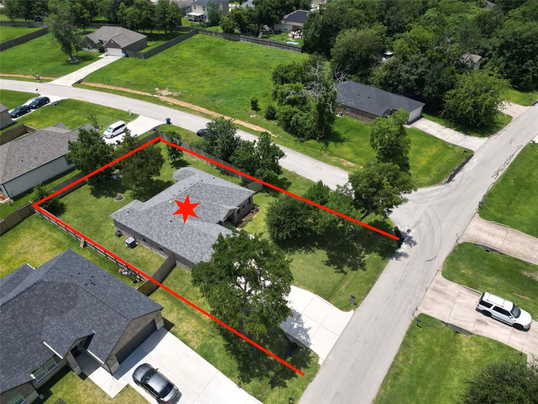 Photo 3 of 13099 Greenbriar, Willis, TX