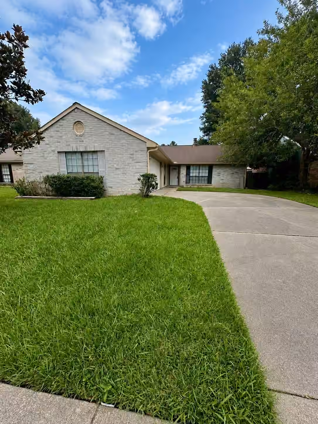 Photo 2 of 22722 Hawkwood Drive, Spring, TX