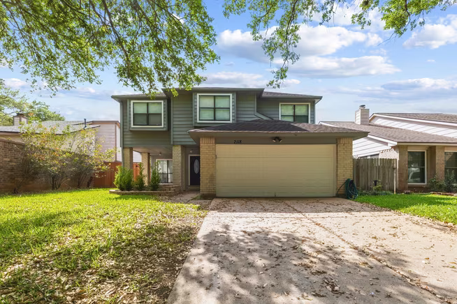 Photo 2 of 2118 Creekshire Drive, Sugar Land, TX