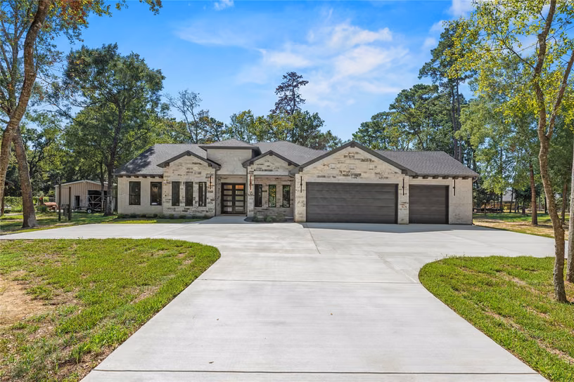 Photo 3 of 26819 South Creek Drive, Magnolia, TX