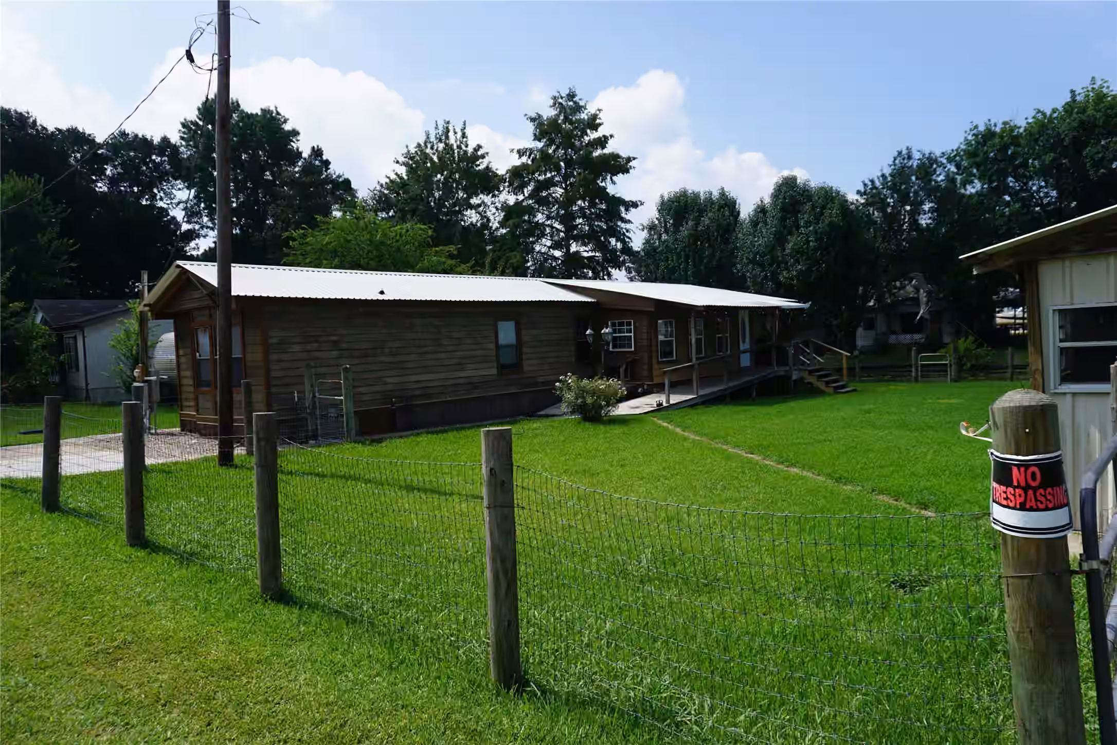 Photo of 8989 Gladewood, Willis, TX 77318