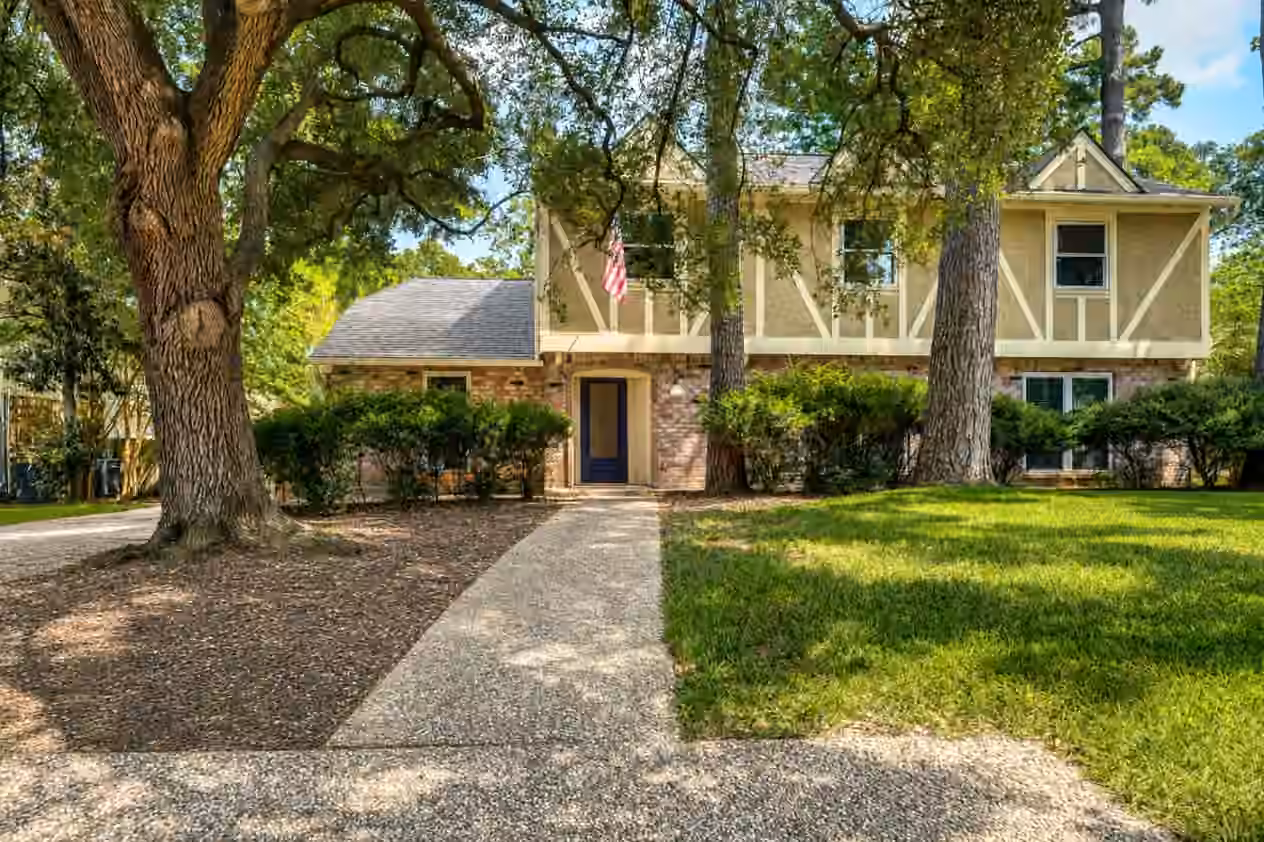 Photo 2 of 10818 Elmdale Drive, Houston, TX