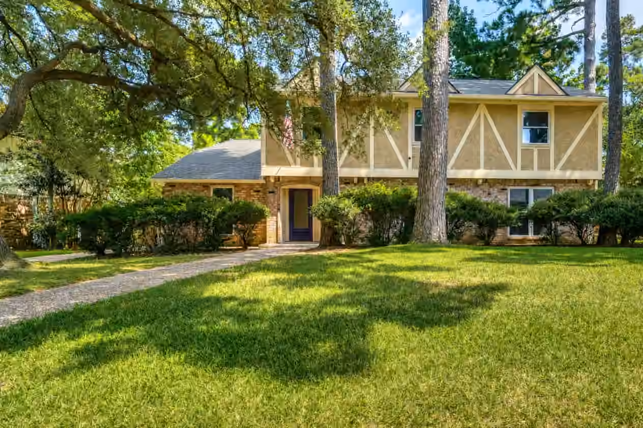 Photo 3 of 10818 Elmdale Drive, Houston, TX
