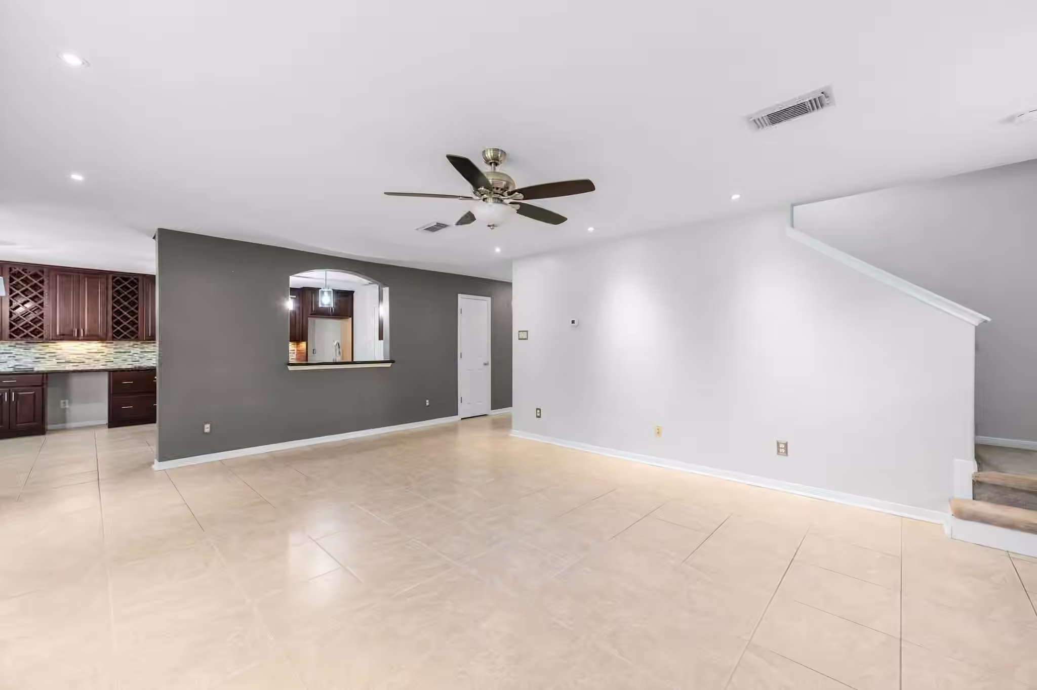 Photo 5 of 7909 Silver Oak Drive, Texas City, TX
