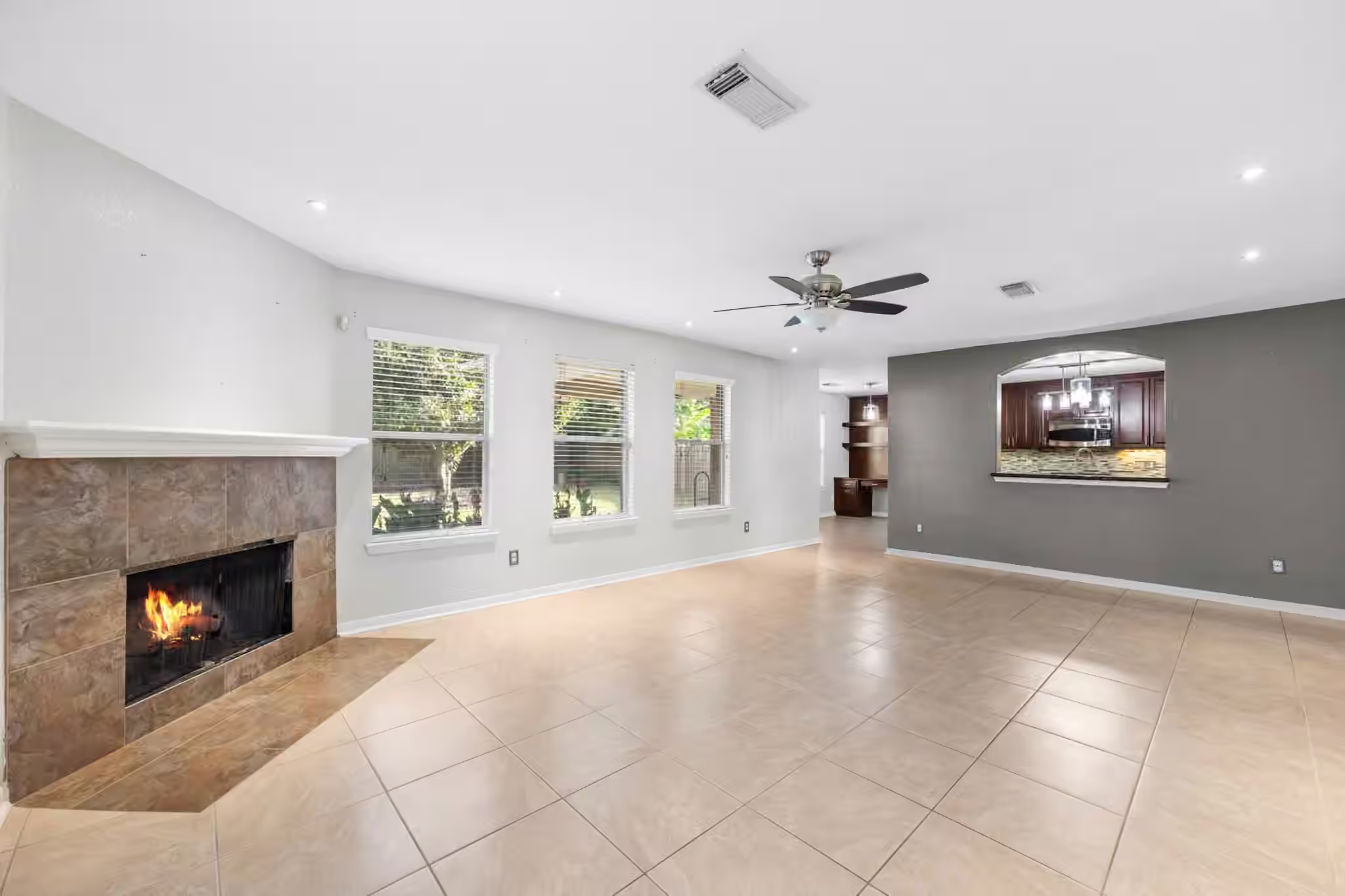 Photo 6 of 7909 Silver Oak Drive, Texas City, TX