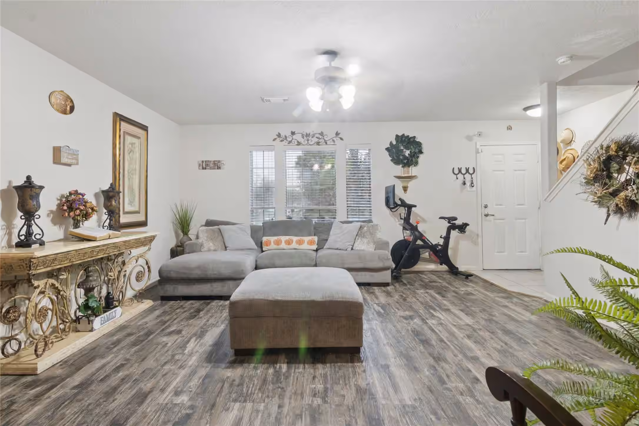 Photo 4 of 7806 Tamora Lane, Pasadena, TX