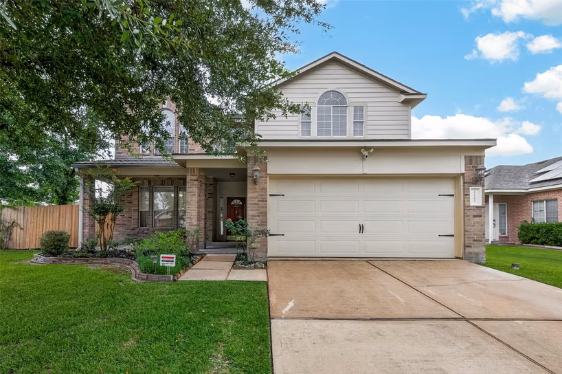 Photo 2 of 23503 Maple Vista Lane, Spring, TX