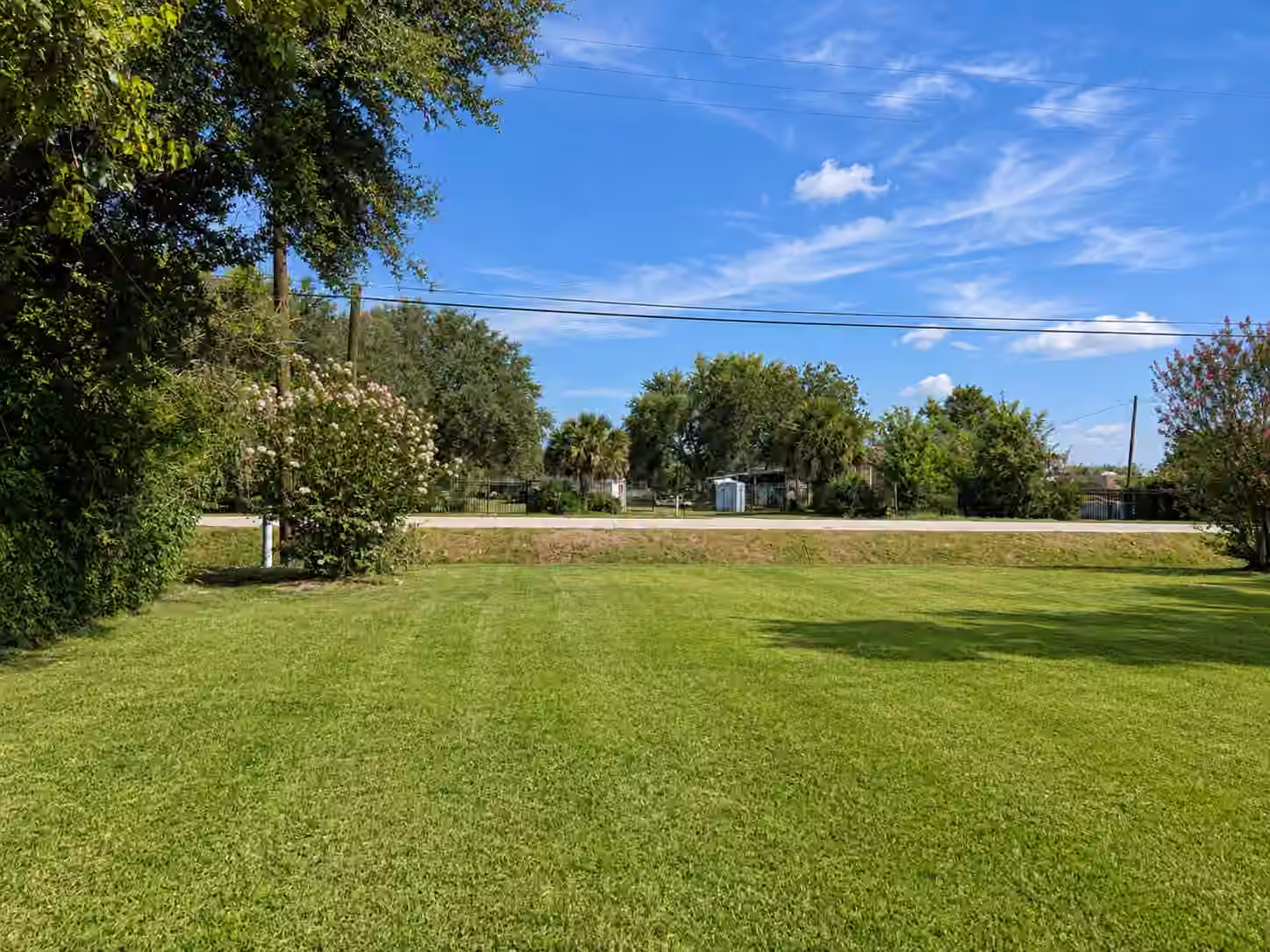 Photo 7 of 702 E Dallas Street, Fresno, TX