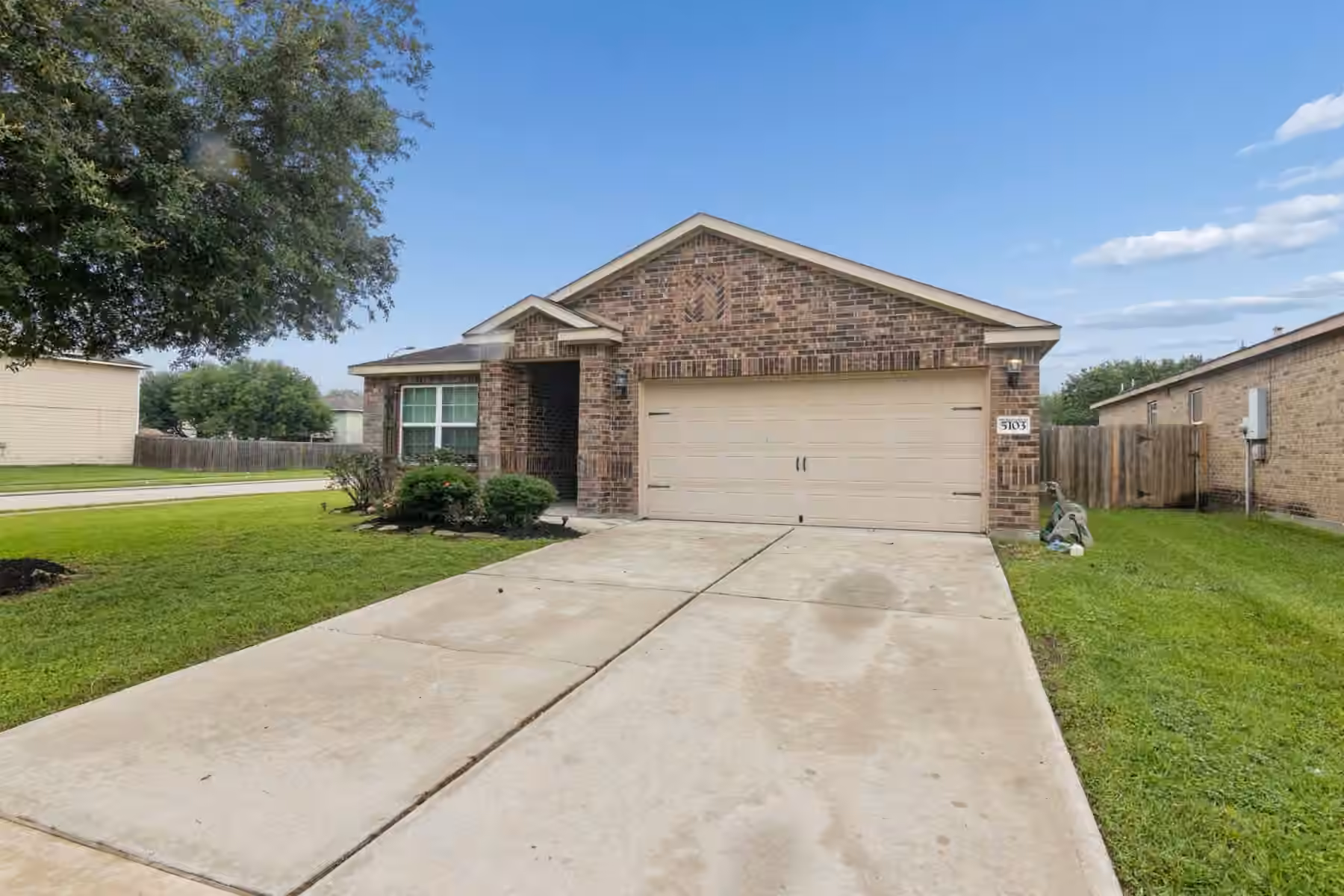 Photo 3 of 5103 Cottage Creek Lane, Rosenberg, TX