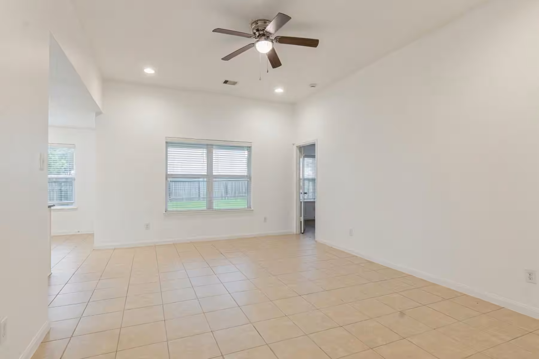 Photo 6 of 5103 Cottage Creek Lane, Rosenberg, TX
