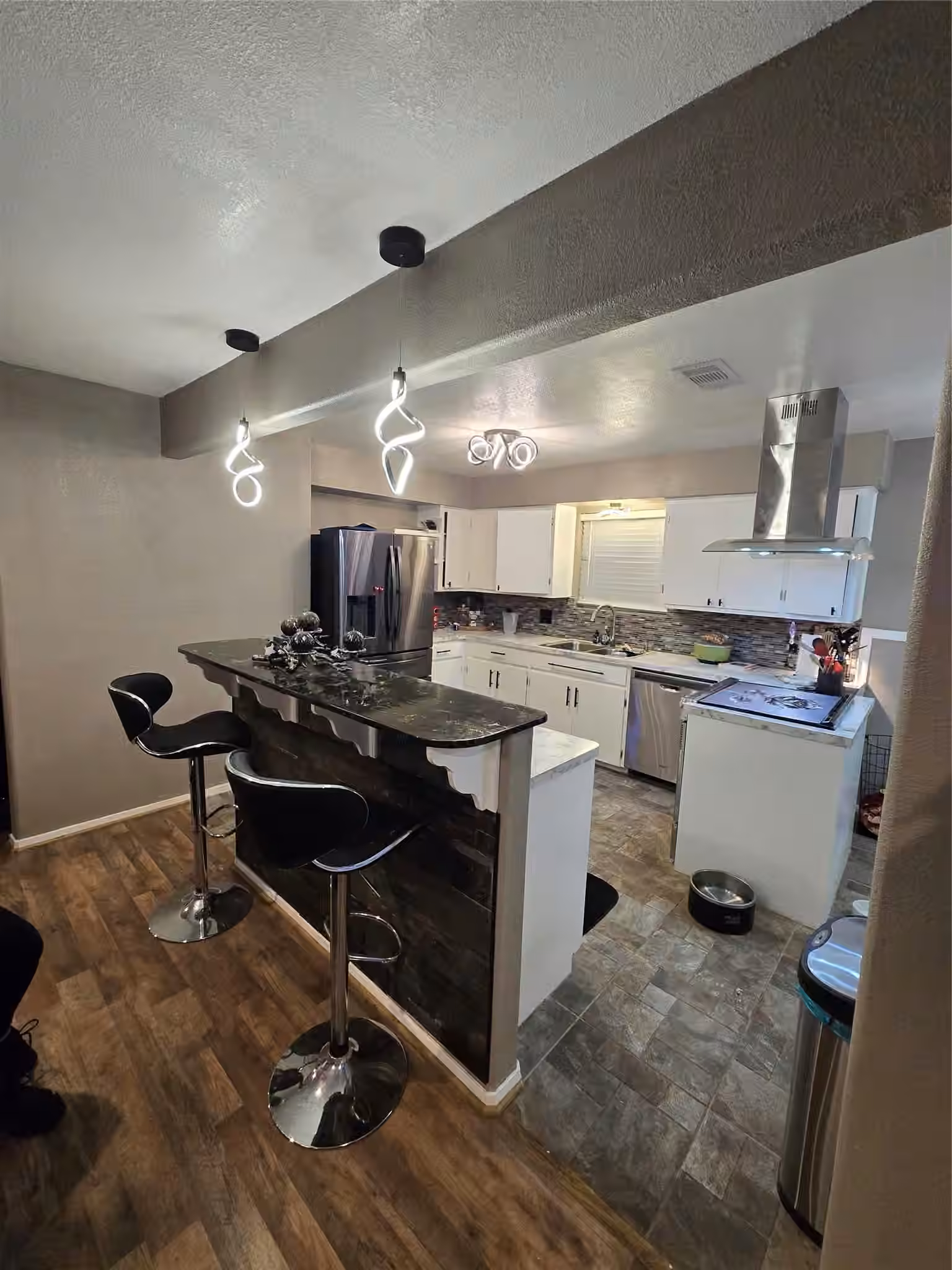 Photo 2 of 105 S Ringgold Street, West Columbia, TX
