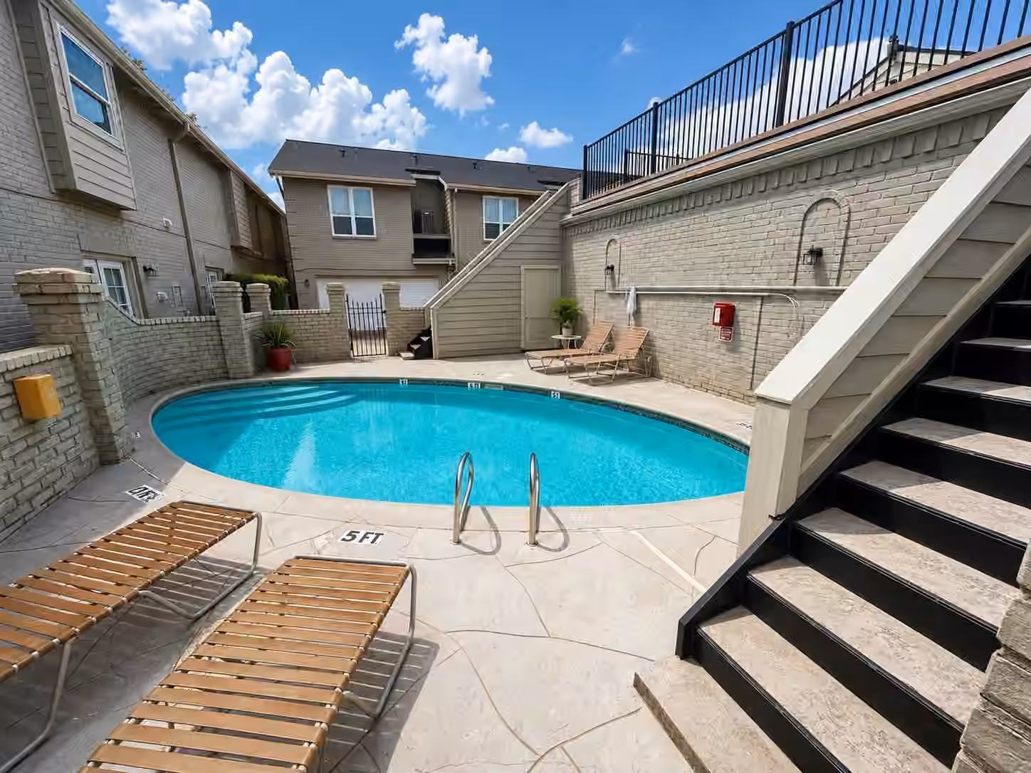 Photo 5 of 2215 Stanford Street 2215, Houston, TX