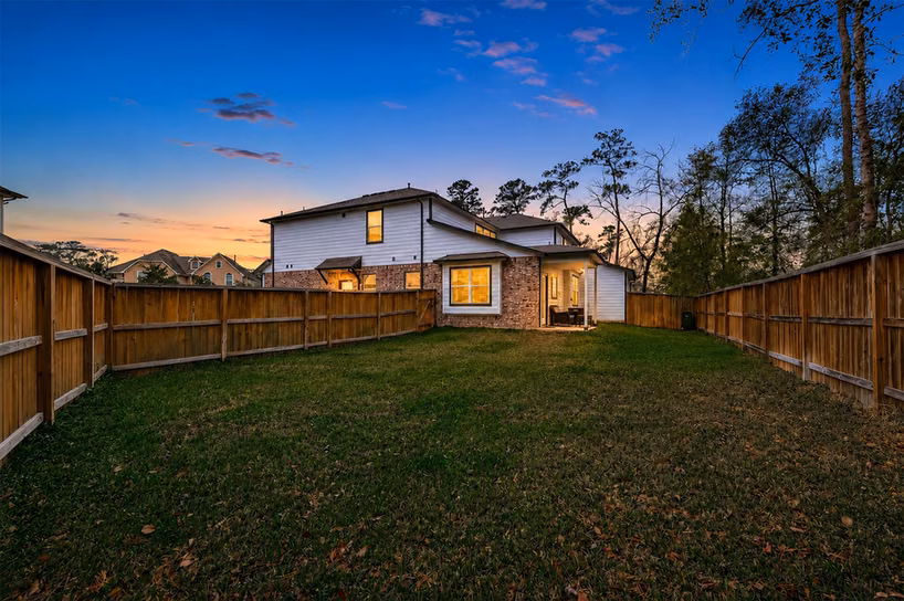 Photo 4 of 218 Skybranch Court, Conroe, TX
