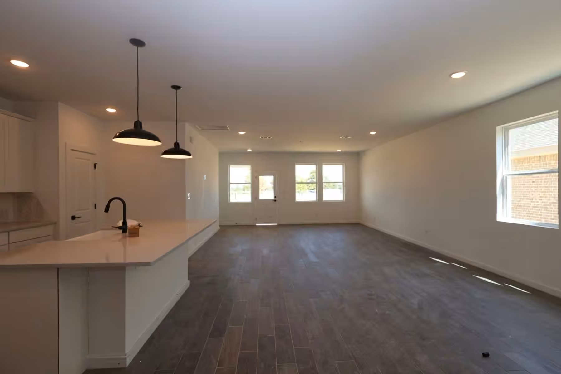 Photo 5 of 432 East Rose Marie Lane, Montgomery, TX