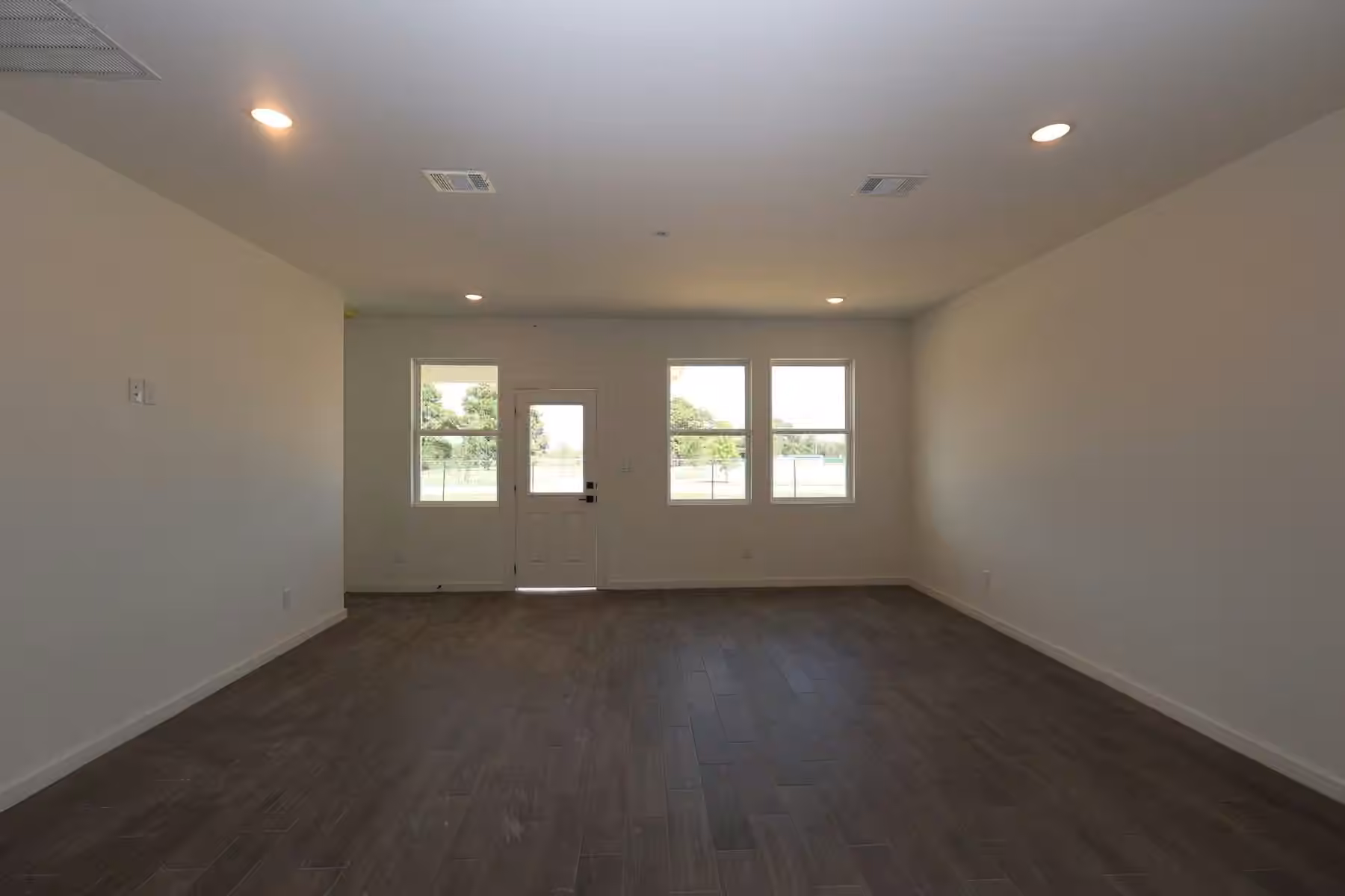 Photo 7 of 432 East Rose Marie Lane, Montgomery, TX