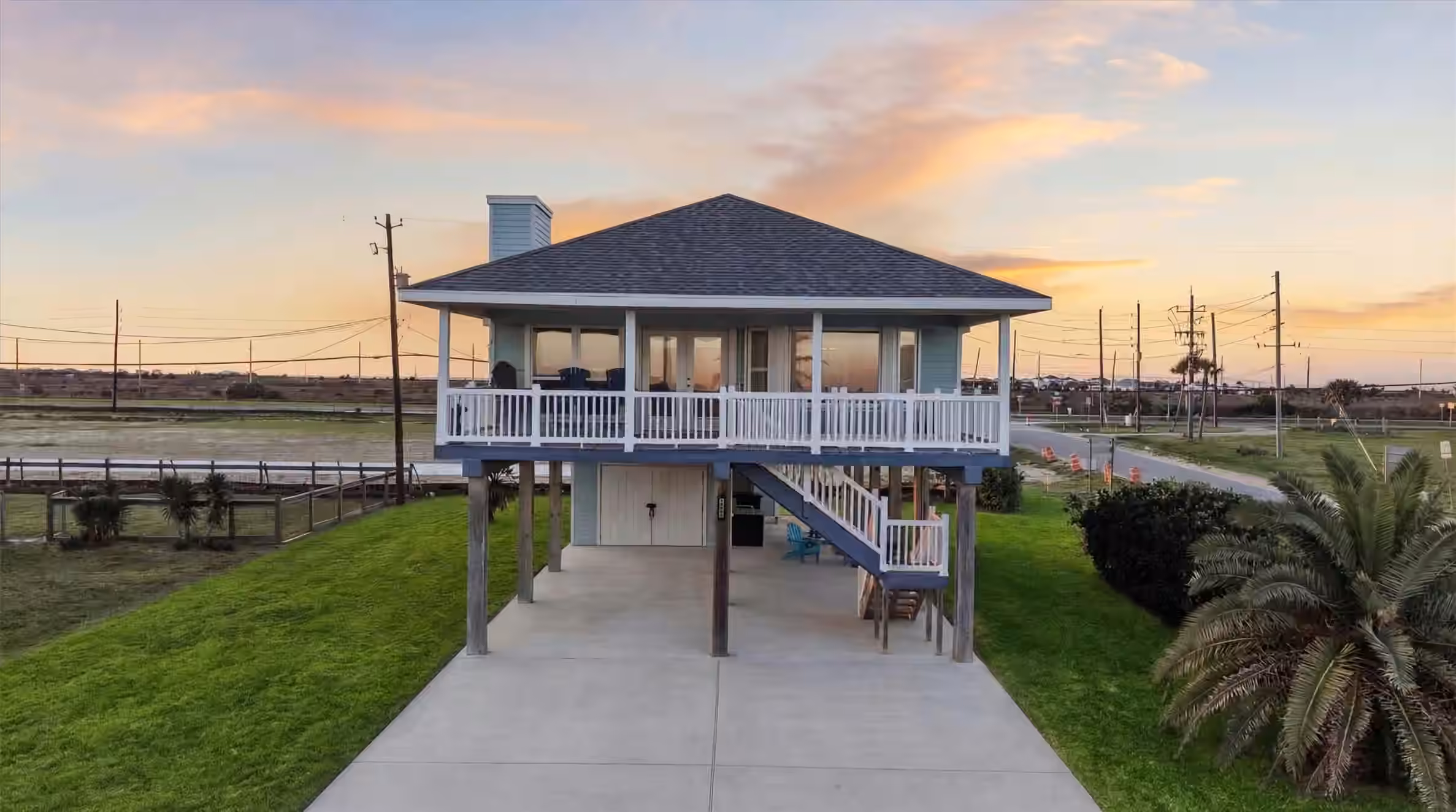 Photo 2 of 12902 John Reynolds Road, Galveston, TX