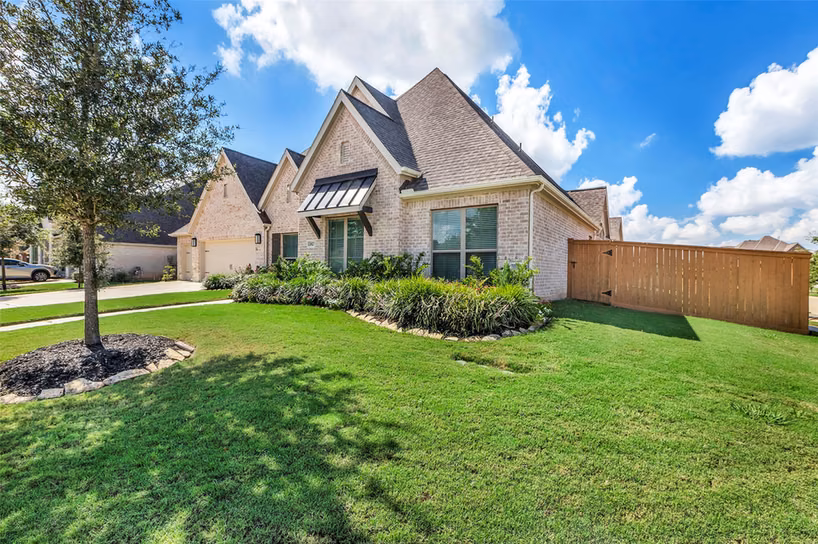 Photo 4 of 30527 Watershed Way, Fulshear, TX