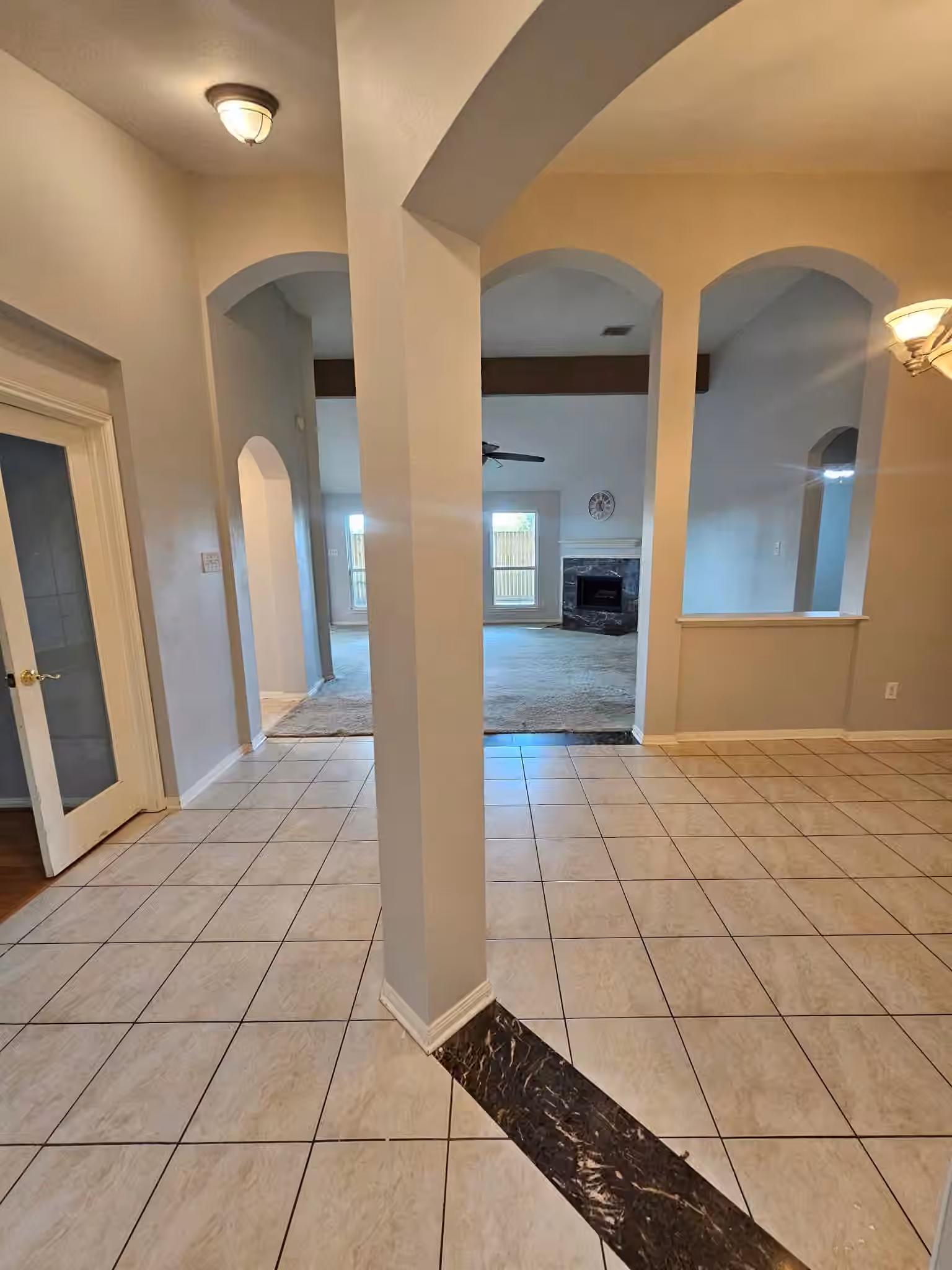 Photo 4 of 3118 Glen Cullen Lane, Pearland, TX