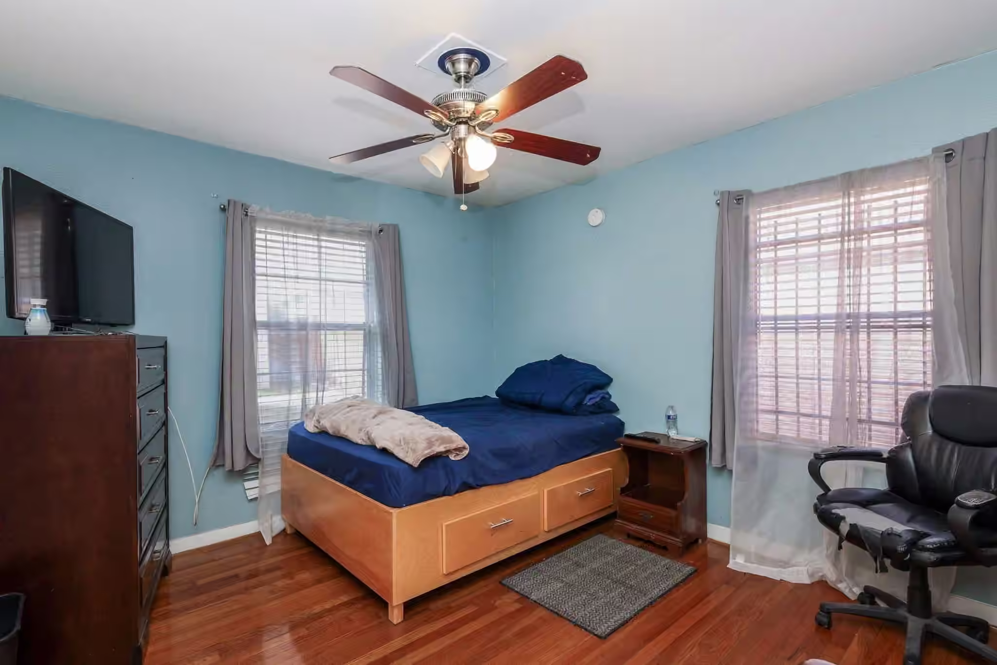 Photo 7 of 266 W Riverwood Drive, Houston, TX