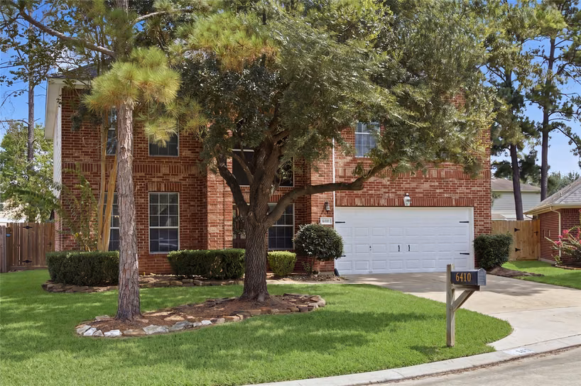 Photo 2 of 6410 Rose Willow Lane, Spring, TX