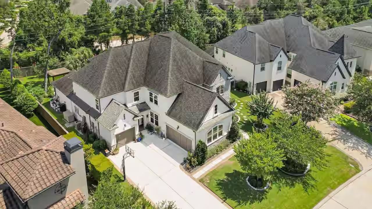 Photo 4 of 119 S Curly Willow Circle, Tomball, TX