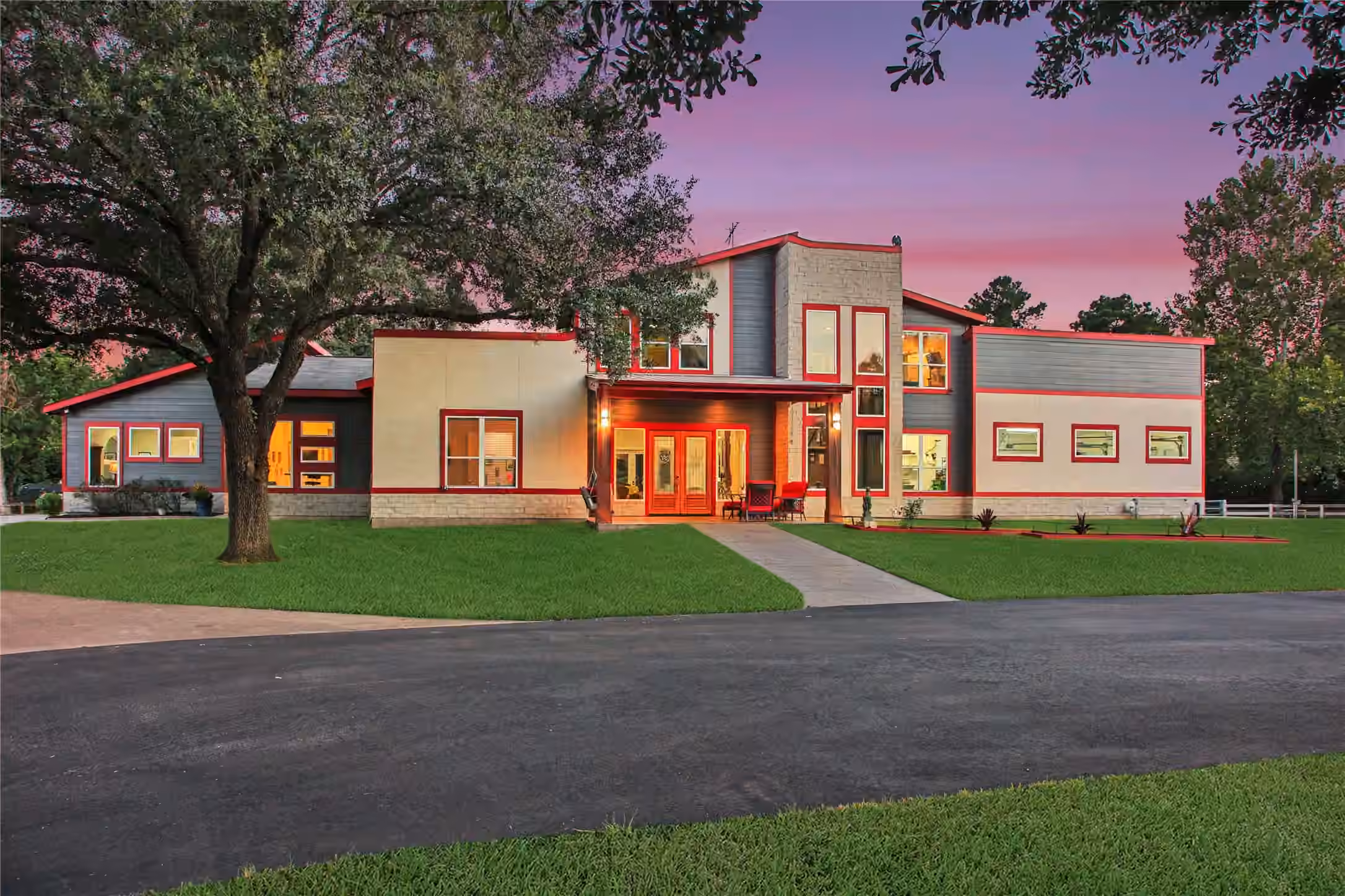 Photo of 2531 S Cherry Street, Tomball, TX 77375